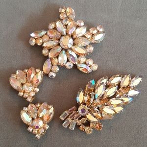 Vintage rhinestone earrings pendants